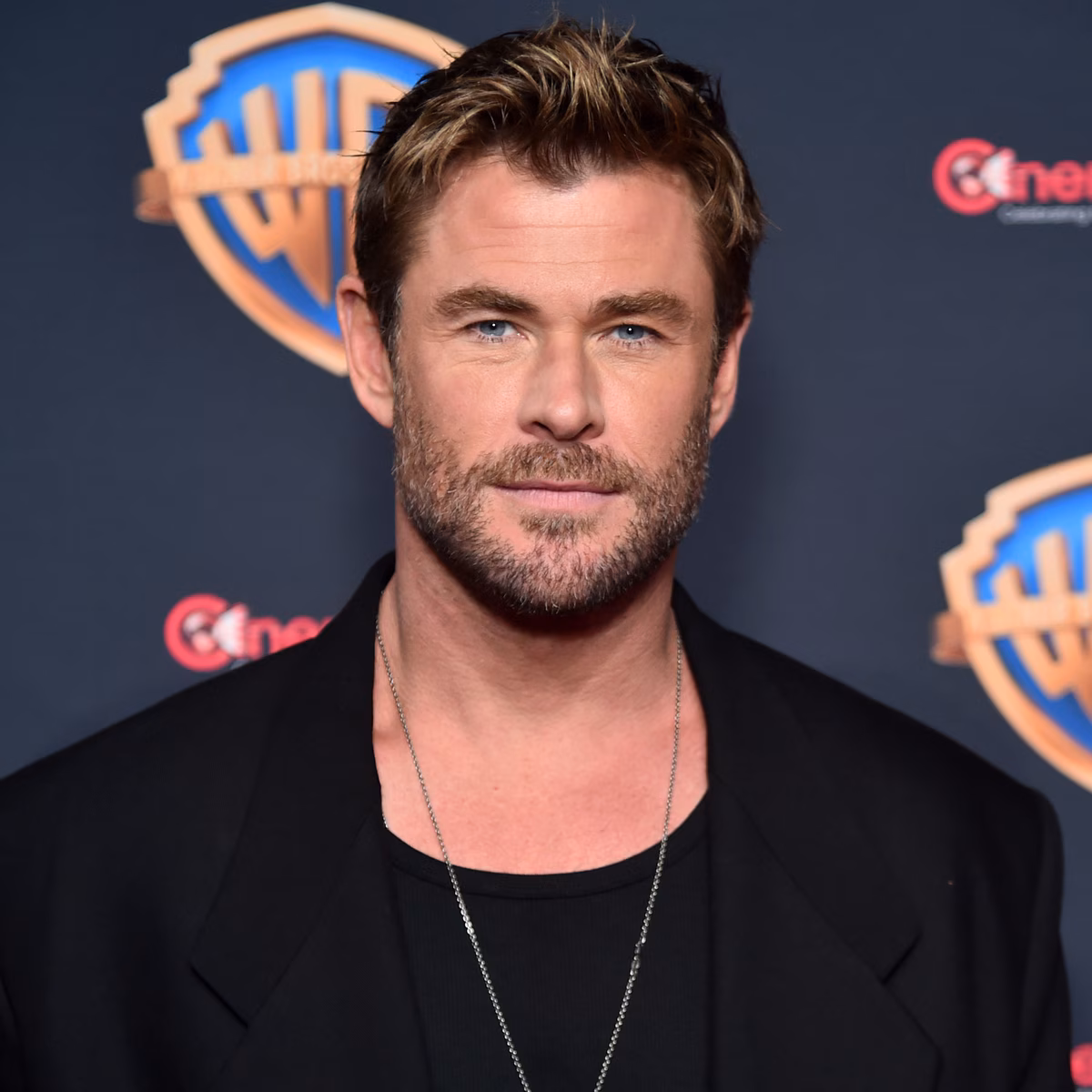 who is chris hemsworth